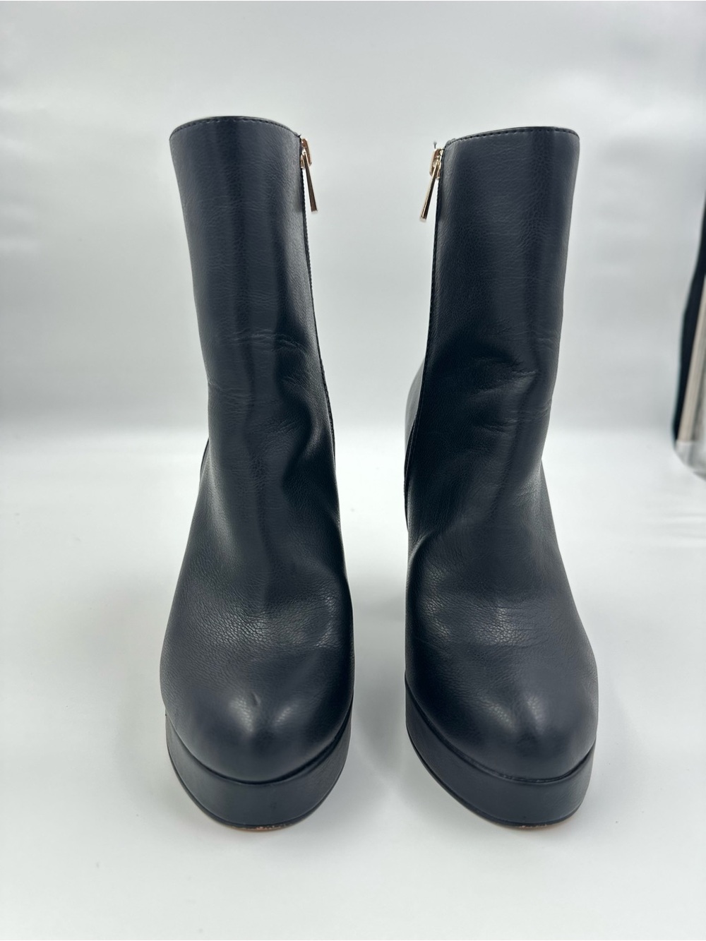 Jessica Simpson Women’s Black Leather Platform Ankle Boots with Gold Zipper - Picture 2 of 6